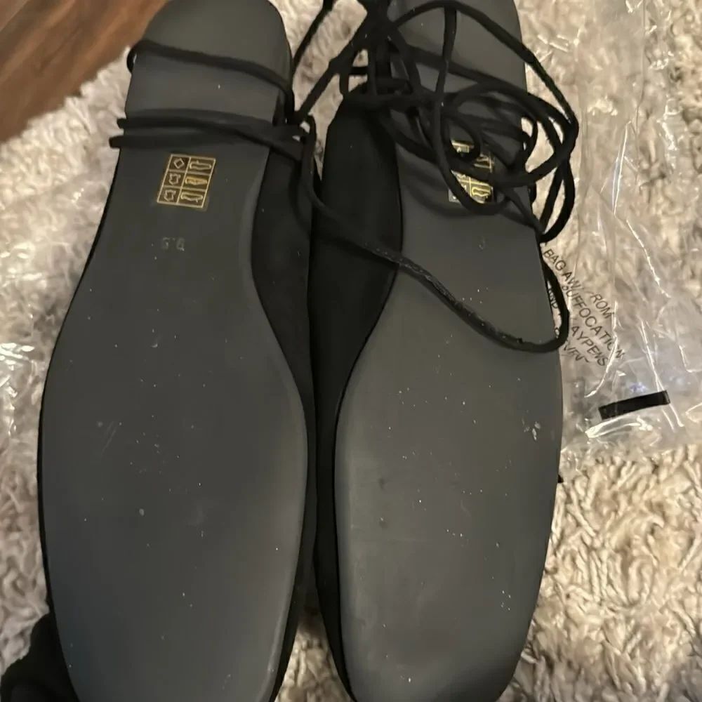 NEW FREE PEOPLE JEFFREY CAMPBELL SERENITY WRAP FLATS - Picture 5 of 5